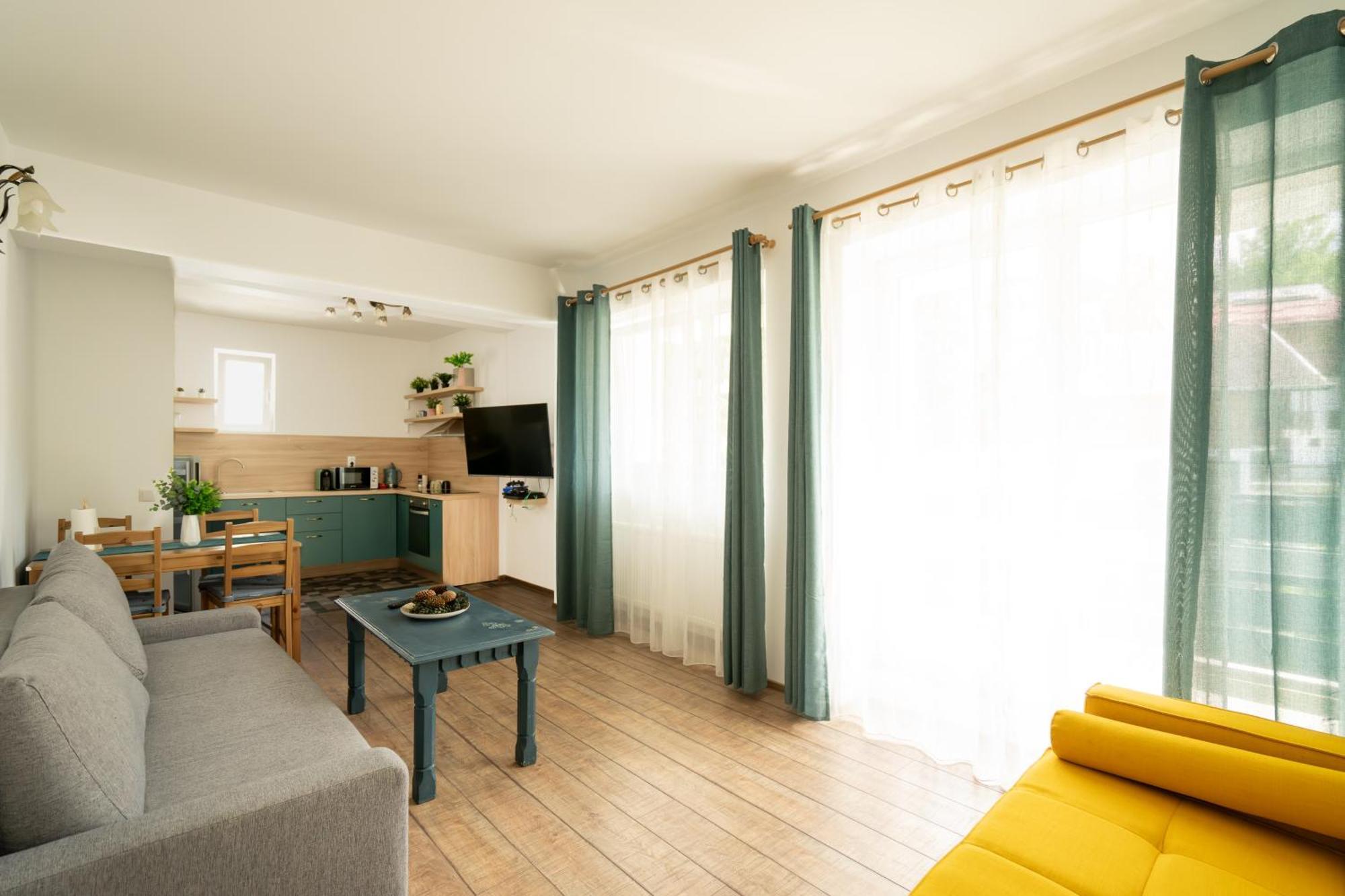 Dinvis Apartments Brassópojána Kültér fotó
